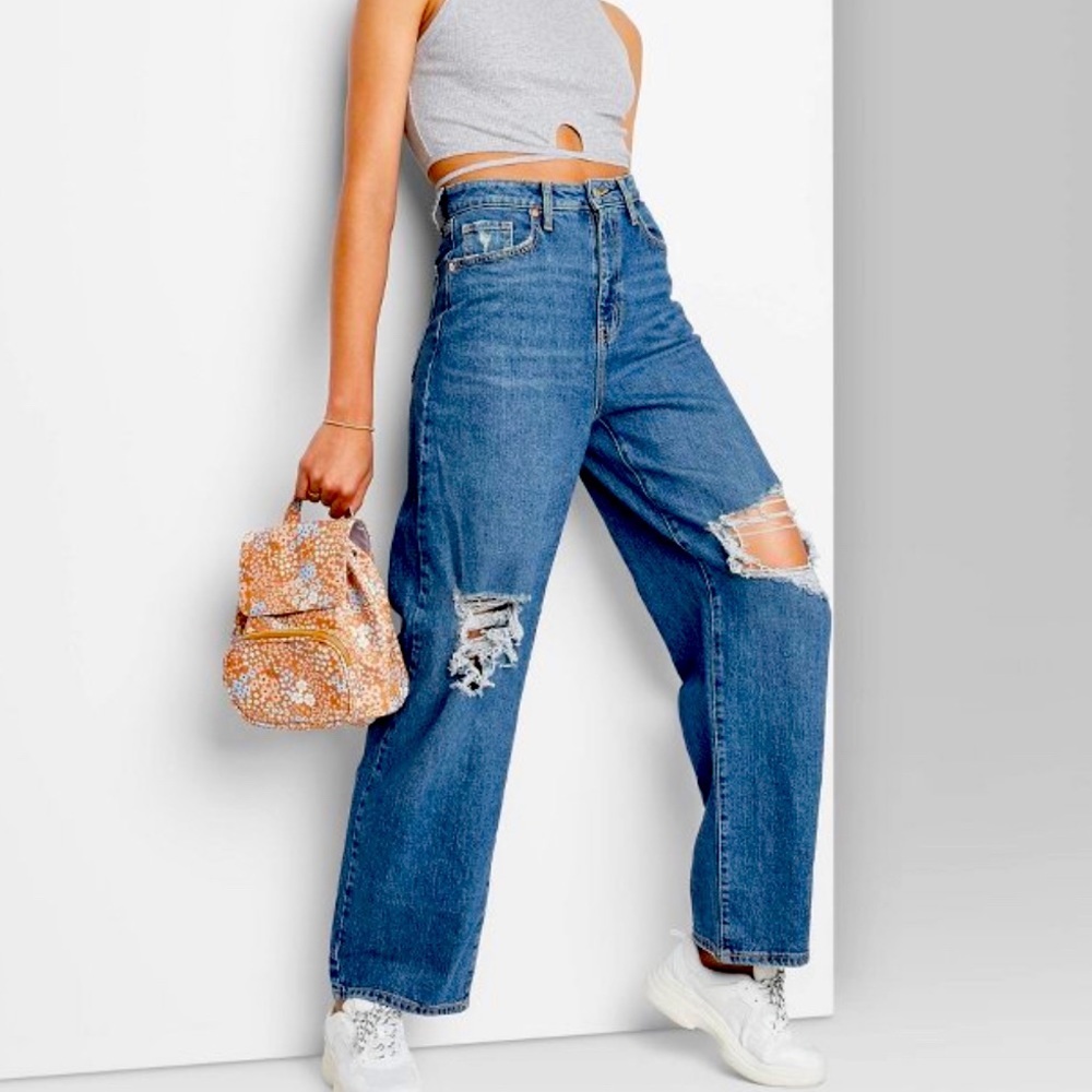 Super high rise distressed baggy jeans size 2